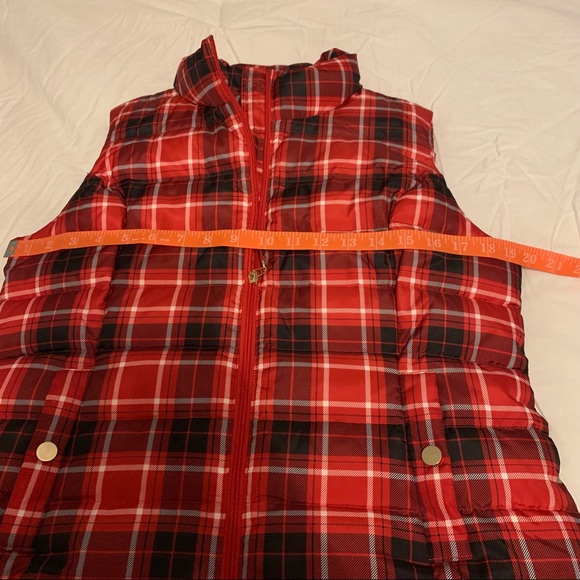 CHARTER CLUB red plaid puffer vest size S with gold zipper and pocket snaps - Picture 13 of 14